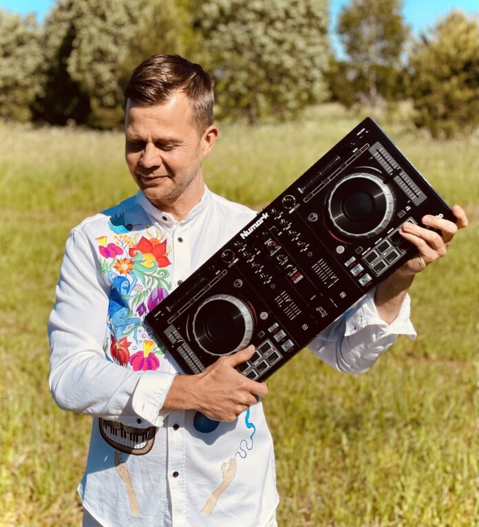 DJ LUV